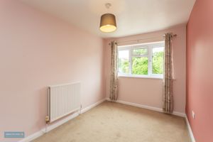 Bedroom- click for photo gallery